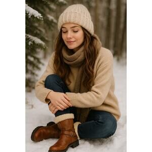 Timberland Shearling Lined Leather Winter Boots with Buckle Estimated 7-7.5